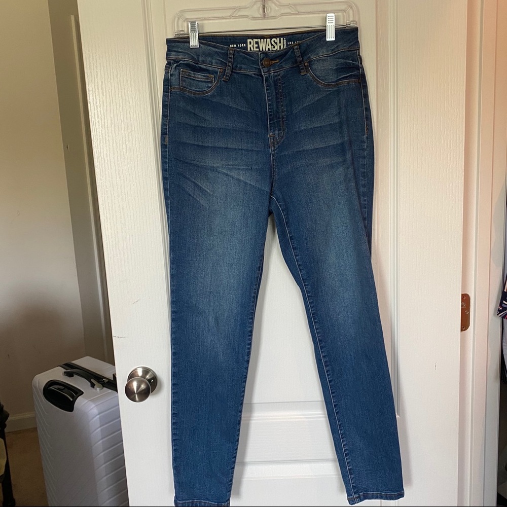 Dark blue skinny jeans✨